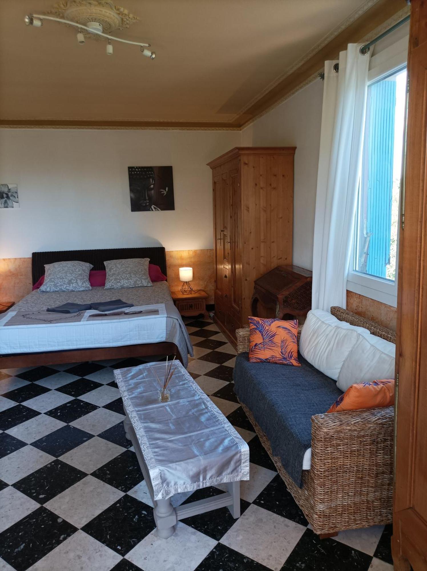 Chambre D'Hotes Les Garrigues ピオラン エクステリア 写真